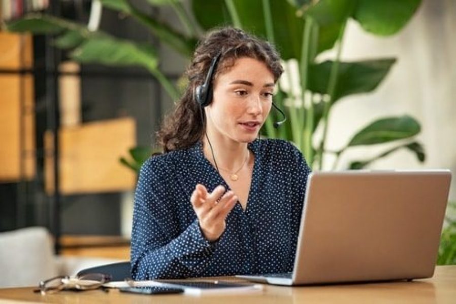 Online Casino Support Agent interviewed by the CasinoEnquirer