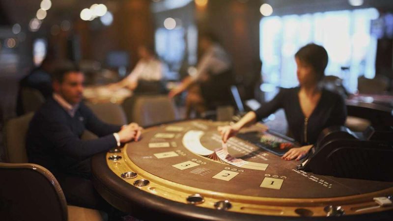 casino-dealer-job image