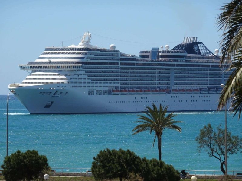 cruise-ship-gambling image