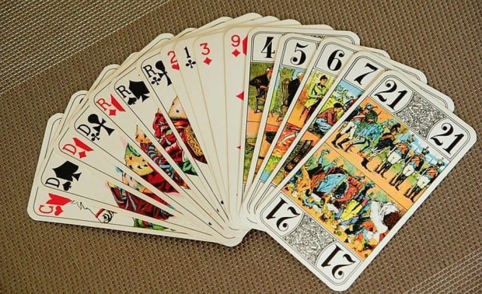 Top 7 Card Games Played at Online Casinos